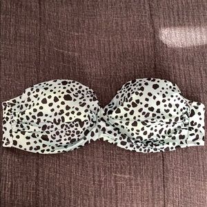 Victoria’s Secret bikini